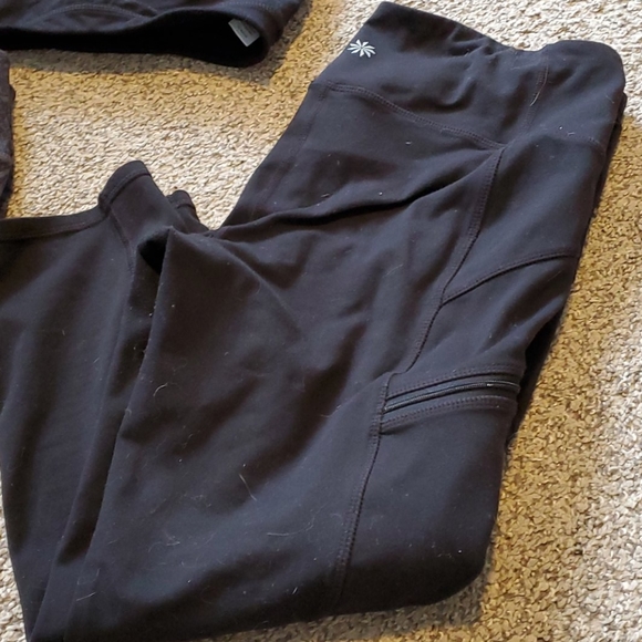 Trio Athleta Set. Leggings, capris, sports Bra - Picture 3 of 16